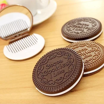 1 adet Sevimli Çikolatalı kurabiye Şekilli Moda Tasarım makyaj Aynası 1 Tarak Seti