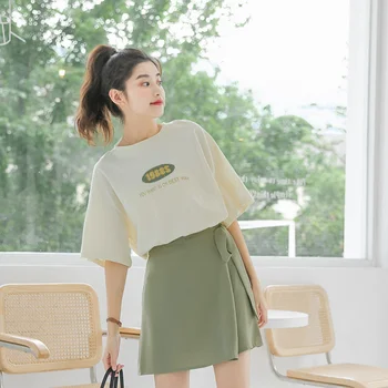 2023 Yaz kadın Yeni Kore Baskı Küçük Taze Baskılı Pamuklu kısa kollu tişört + Şifon Kayış Yarım Etek Seti