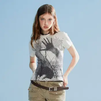 2023 Yaz Sıcak Kız Kısa Pamuklu kısa kollu tişört Kadın İnce İnce Tüm Maç Tasarım Anlayışı Niş Üst Kadın Y2k En Gotik