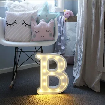 26 Harfler Beyaz LED Gece Lambası Plastik Kayan Yazı İşareti Masa Lambası Doğum Günü Düğün Parti İçin Yatak Odası duvar asılı dekorlar Damla Gemi