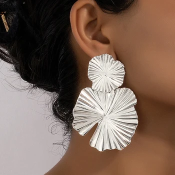 Avrupa Bildirimi Bırak Küpe Kadınlar için Gümüş Altın Renk Metal Düzensiz Geometri Küpe Abartmak moda takı Hediye