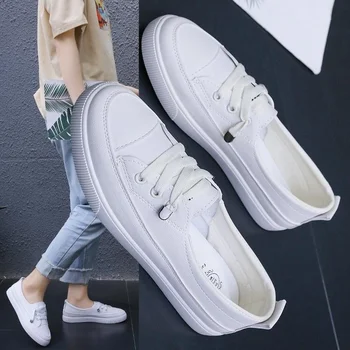 Bayanlar beyaz ayakkabı Kadın Sneakers Kadın Pu Deri Yürüyüş Sneakers Kadın Loafer'lar Beyaz Düz Vulkanize rahat ayakkabılar üzerinde Kayma