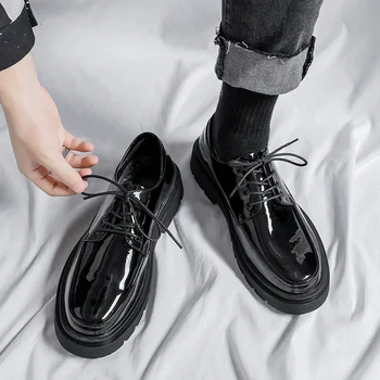 Erkekler Kalın Taban deri ayakkabı Kore Streetwear Şık Moda İş Rahat Vintage deri makosenler Ayakkabı Erkek Düğün Ayakkabı