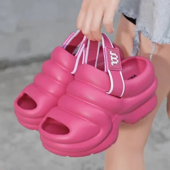 Kadın Terlik Marka Tasarımcı Moda Entegre Terlik Kadın Hafif Yaz Rahat Sandalet Yumuşak Moda Heightening Ayakkabı
