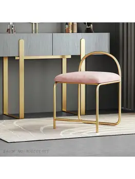 Nordic ışık lüks makyaj dışkı yatak odası soyunma dışkı tuvalet masası dışkı basit tarzı makyaj sandalye net kırmızı ıns sandalye
