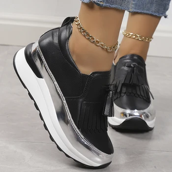 Siyah Beyaz Tıknaz Ayakkabı Kadın Moda Püsküller Kalın Alt vulkanize ayakkabı Kadın PU Deri Slip-On Platformu Sneakers Kadın