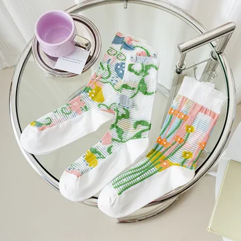 Yeni Yaz Ultra ince Şeffaf Elastik Uzun Çorap Harajuku Çiçek Nakış Kristal İpek Çorap Kız Kawaii Sevimli Dantel Çorap