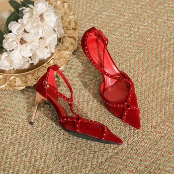 Yüksek Topuklu Kadın Fransız İlkbahar Ve Yaz Sığ Ağız Düğün Ayakkabı Moda 2023 Baotou Küçük Kokulu Rüzgar Tüm İnce Topuk Şarkı